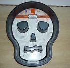 070896084859 Wilton Halloween Skull Cake