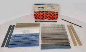 54173 Boride Mold And Die Polishing Stones Lot T2 / Am-2 25 Pieces Read Description