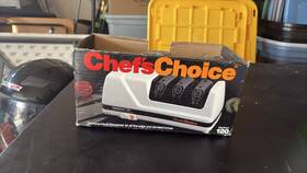 0120100 Chefs Choice Edgeselect 120 Diamond Hone Plus 3 Stage Electric Knife Sharpener