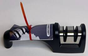 Le Creuset 630870207379 Pull Through Knife Sharpener Brand New