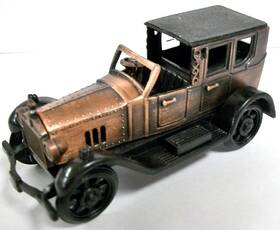 Saddle Mountain Souvenir 793473072987 Old Time Hard Top Car Die Cast Metal Collectible Pencil Sharpener Bronze