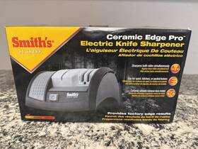 50650 Smiths Ceramic Edge Pro Electric Knife Sharpener - New