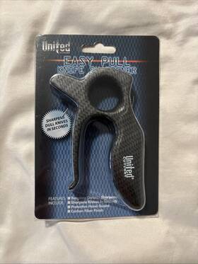 United Cutlery 760726266202 Easy Pull Knife Sharpener Tungsten Carbide Carbon Fiber Finish