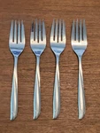 Set Of Oneida Community Stainless Twin Star 6 1/4 Salad Forks Atomic Mcm. Fixed Price $15.99.