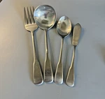 Oneida Deluxe Independence Stainless Serving Fork Ladle Butter Knife Flatware. Fixed Price $39.99.