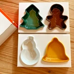 Of 4 Le Creuset Mini Christmas Dish Bowls Bell Tree Snowman Gingerbread New. Fixed Price $83.00.