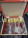 William Adams Sheffield Silverplate Salad Berry Set Of 6 Spoons Gilt Wash In Box. Fixed Price $35.00.
