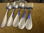 2 Dinner Forks 3 Soup Spoon Oneida Avondale Ii Stainless 7-06 China (read Desc). Fixed Price $33.75.