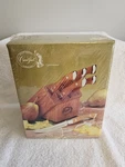 Carvel Hall Steak Knives New Set Of 6 Non Serrated With Knife Block Usa. Fixed Price $55.00.