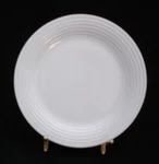 Kenley By Oneida Salad Plate 7" Set / 2. Fixed Price $25.00.