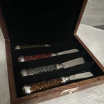 Vintage Pottery Barn 4 Cheese Spreaders Beaded Handles Stainless Steel Wood Box. Fixed Price $10.99.