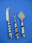 Towle Silversmiths 3 Piece Cheese Set Plated Exotic Zebra Print Handles. Fixed Price $12.26.