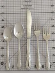 47 Oneida Homestead Stainless Service For 8 Plus Extras Glossy Scroll Edge 90'S. Fixed Price $64.99.