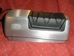 Wolfgang Puck Bistro Stainless Steel Professional Electric Knife Sharpener Vgc. Fixed Price $44.99.