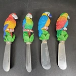 Set 4 Parrot Cheese Spreaders Concepts Tropical Bird Knives. Fixed Price $11.00.
