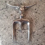 Vintage Texas Longhorn Steer Head 3-TINE Meat Carving Fork Aluminum Italy Sharp. Fixed Price $33.00.