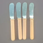 Vtg Pink Plastic Stainless Steel Spreader Knives Set Of 4 Hong Kong Mcm. Fixed Price $9.65.
