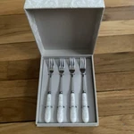 Laura Ashley Josette Of 4 Forks Cake Botanical Floral White Gray New In Box. Fixed Price $35.00.