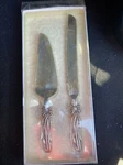 Lillian Rose Silver Bow Server Set -knife & Cake Wrong. Fixed Price $30.00.