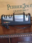 Chefs Choice Hybrid 290 Knife Sharpener. Fixed Price $25.00.