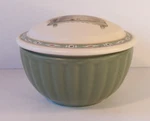 Rare Vintage Portfolio By Pfaltzgraff Naturewood Round Covered Candle #592 W/box. Fixed Price $25.00.