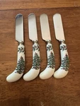 Spode Christmas Tree Spreaders Set Of 4, Stainless Steel & Porcelain Handle. Fixed Price $15.00.