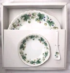 Andrea By Sadek Vineyard Berries Party Server Platter Bowl Spoon Chip Dip Set. Fixed Price $22.99.