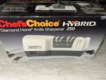 Chef'schoice 250 Diamond Hone Hybrid Sharpener Combines Electric And Manual.... Fixed Price $36.00.