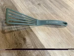 Rachael Ray Kitchen Tools Marine Blue Nylon Turner Spatula Heat Resistant. Fixed Price $7.79.
