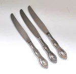 Oneida Rogers Huntington Stainless 3 Dinner Knives Flatware 9 "long. Fixed Price $9.00.