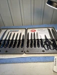 Slitzer Professional Germany Style 17 Piece Knife Set In Hard Carry Case. Fixed Price $60.00.