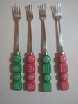 Vtg Avon Expressions Holiday Cheer Set Of Four Appetizer & Fondue Forks. Fixed Price $7.20.