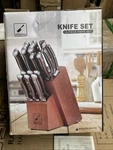 Luxury 16-PIECE Hammered Japanese Style Knife Set With Steak Knives. Fixed Price $80.75.