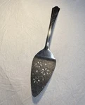 Ekco Stainless Steel Glossy Cake/pie Slice Server Silver Floral Handle. Fixed Price $13.22.