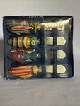 Boston Warehouse Fish Spreader Set 4PC Ceramic Cheese Knives Original Box. Fixed Price $19.99.