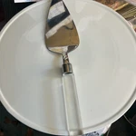 Sparkling Beveled Crystal Oleg Cassini Cake Dessert Pie Server. Fixed Price $24.99.