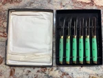 Vintage Set Of Art Deco Green Bakelite? 6 Piece Hors D'oeuvres Cheese Knives. Fixed Price $29.00.