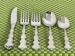 Oneida Valerie Stainless Distinction Deluxe Satin Flatware Smart Choice E36G. Fixed Price $7.12.