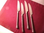 Set Of 4 Pier PII17 Stainless Twist Teardrop Dinner Table Knives Knife 9" C. Fixed Price $23.59.