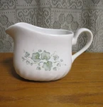 Corelle Coordinates Callaway Ivy - Gravy Boat Syrup Pitcher Vgc. Fixed Price $12.00.