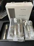 Vera Wang Wedgwood 18/10 Flatware Silhouette 51 Piece Serv For & Hostess. Fixed Price $399.95.