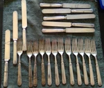 Vintage 1847 Rogers Bros Warranted 12 Dwt Silverplate Dinner Knives Forks Estate. Fixed Price $33.50.
