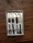 Crate & Barrel Piece Cheese Knives Set Rustic Theme Stainless 4". Fixed Price $19.99.