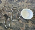 Pampered Chef Spoon Rest #1678 With Metal Stand Ceramic Dish. No Box. Fixed Price $12.50.
