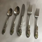 * New Lenox - Holiday Platinum Your Choice Stainless Flatware Old Stock. Fixed Price $19.00.