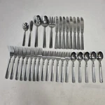 Pfaltzgraff Kenilworth Stainless Glossy Flatware Knives Forks Spoons 32 Pieces. Fixed Price $68.00.