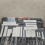 Ronco Showtime 25 Piece Knife Set W/ Injector Kitchen Knives Scissors Sharpener. Fixed Price $58.00.