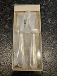 Set Of 2 Williams Sonoma Silverplated Spreaders Cheese Knives Charcuterie Italy. Fixed Price $29.99.