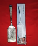 Lasagna Cake Silverplated Server Quiche Pizza Serrated Edges Oneida Wm. Rogers. Fixed Price $10.69.