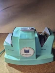 Vintage Dormeyer Electric Knife & Scissor Sharpener KS1TO Green. Fixed Price $25.99.
